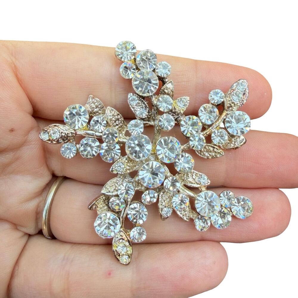 Vintage Jewelry Rhinestone Flower Brooch Snowflake Pin
